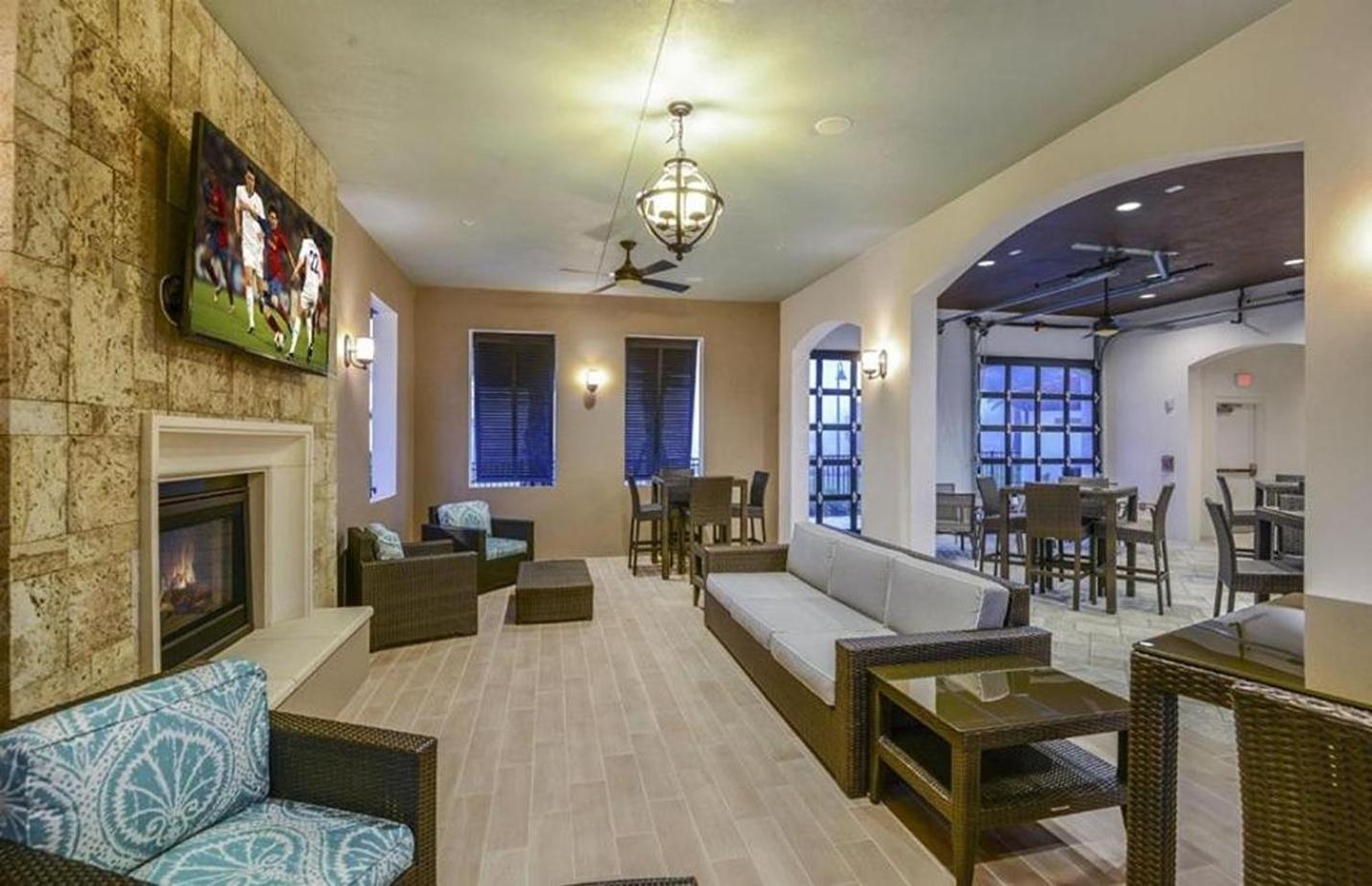 Villa W Private Pool Free Resort Access 키시미 외부 사진
